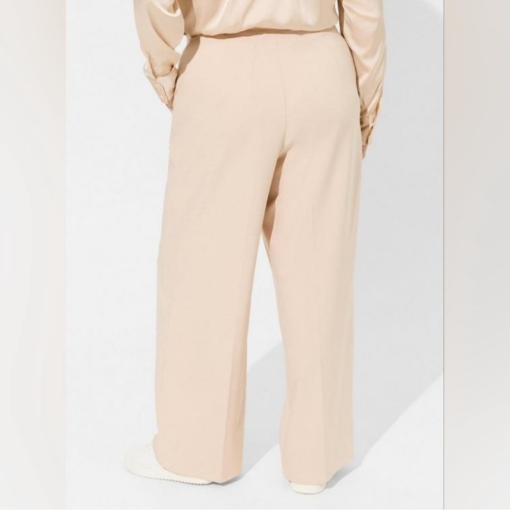 Torrid Studio by torrid pull on high rise wide leg refined crepe. 30 length - Picture 3 of 9